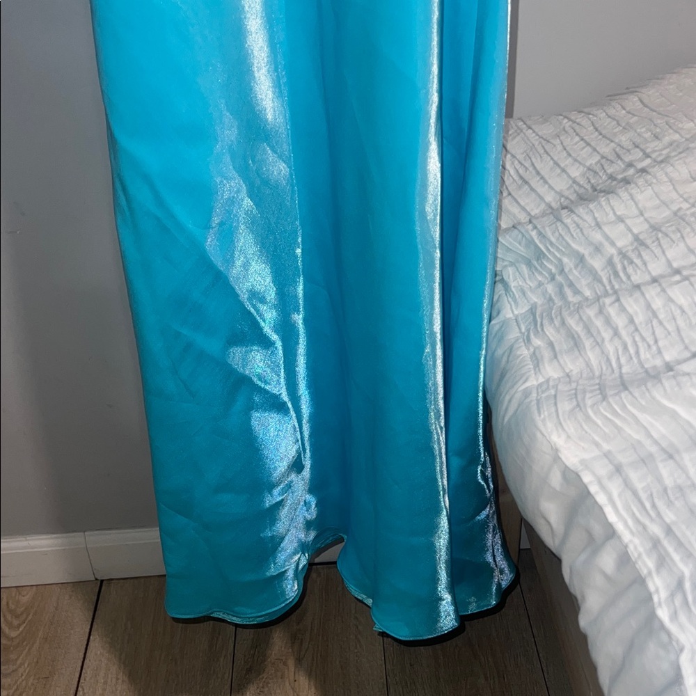 Cache vintage silky Blue iridescent Prom Dress - Picture 2 of 12